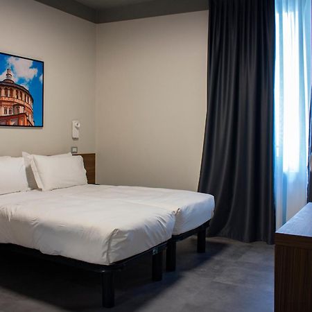 Hotel 22 Marzo Milan Bagian luar foto