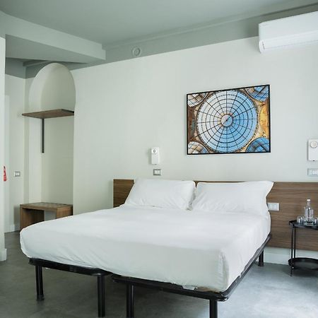 Hotel 22 Marzo Milan Bagian luar foto