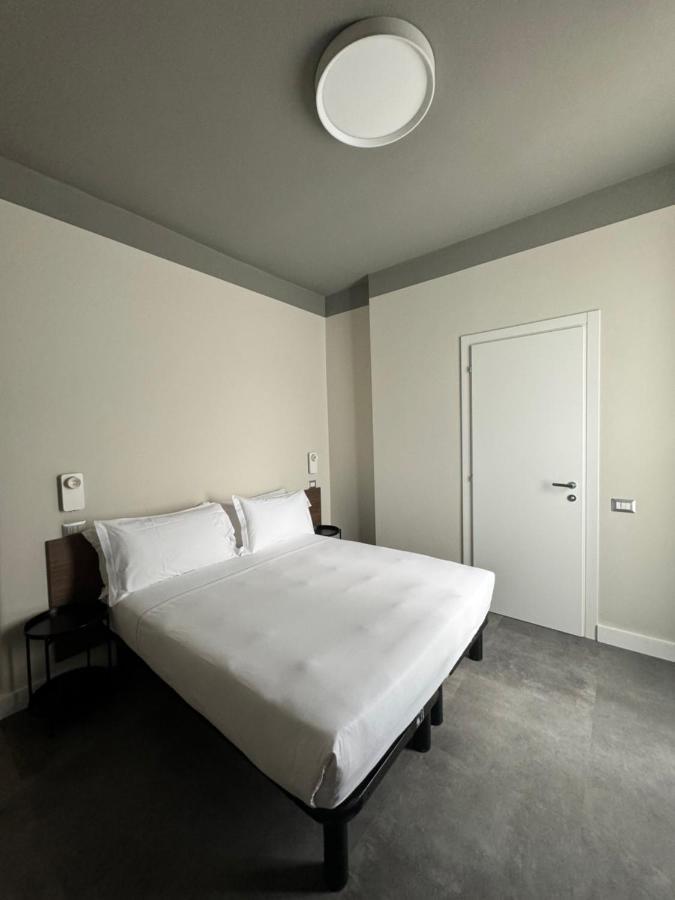 Hotel 22 Marzo Milan Bagian luar foto